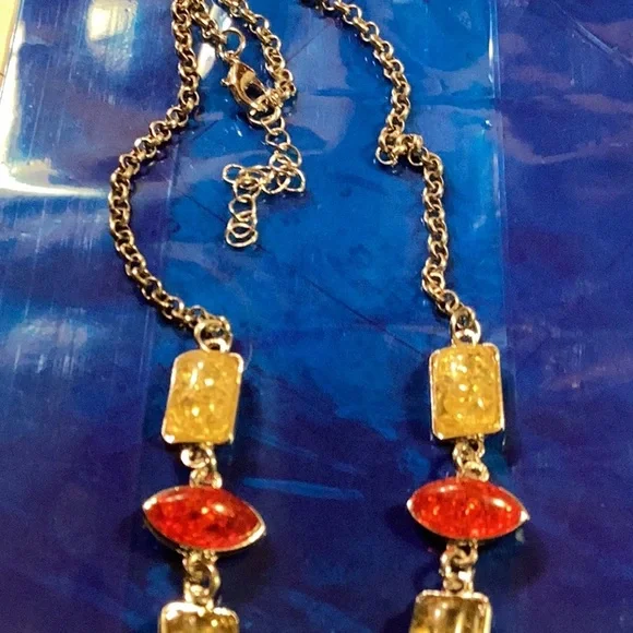 Women’s necklace - Picture 2 of 3